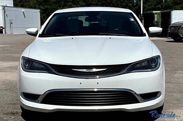 2017 Chrysler 200 Limited Platinum