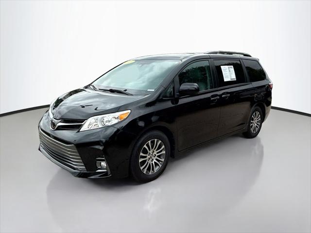 2020 Toyota Sienna XLE 2020 Toyota Sienna XLE