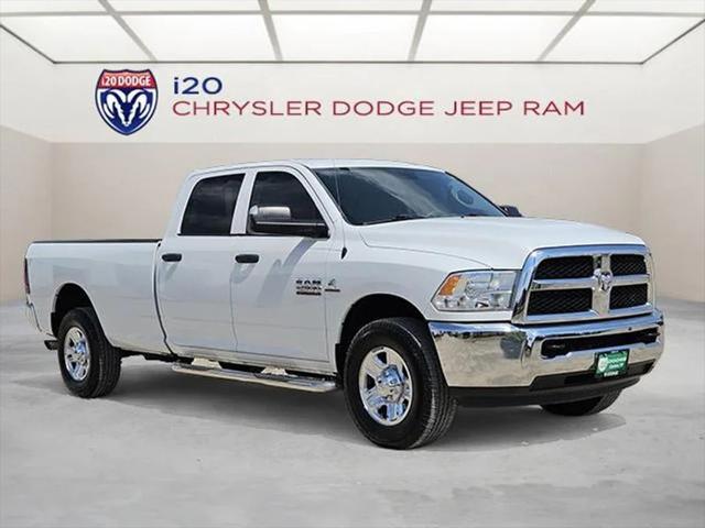 2017 RAM 2500 Tradesman Crew Cab 4x2 8 Box 2017 RAM 2500 Tradesman Crew Cab 4x2 8 Box