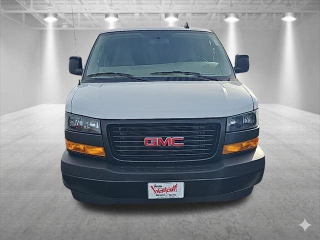 2025 GMC Savana Cargo RWD 3500 Regular Wheelbase Work Van