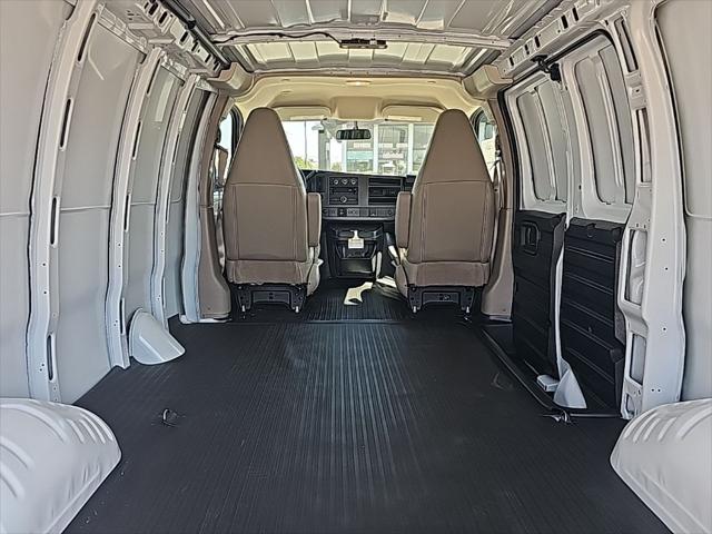 2025 GMC Savana Cargo RWD 3500 Regular Wheelbase Work Van