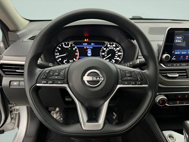 2023 Nissan Altima SV FWD