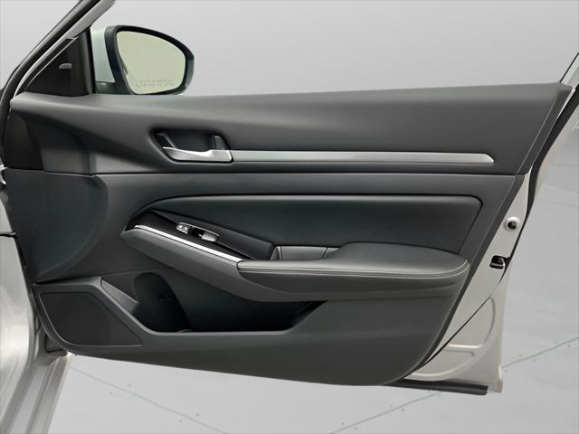 2023 Nissan Altima SV FWD