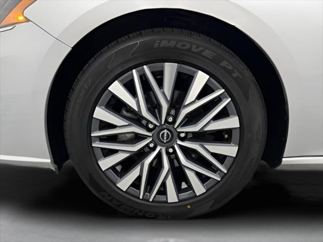 2023 Nissan Altima SV FWD