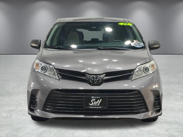 2019 Toyota Sienna L 7 Passenger