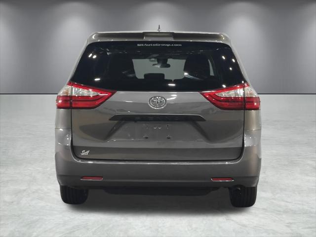 2019 Toyota Sienna L 7 Passenger