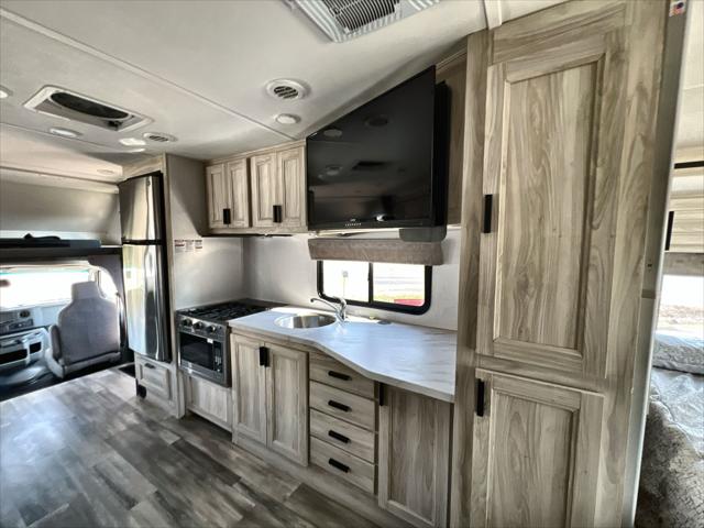 2024 Ford E-450 Cutaway 2550DSLE