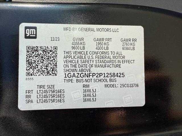 2023 Chevrolet Express Passenger RWD 3500 Extended Wheelbase LS