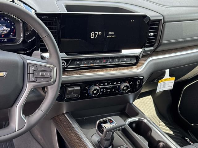 2025 Chevrolet Silverado 1500 4WD Crew Cab Standard Bed LT