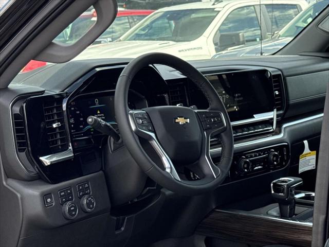 2025 Chevrolet Silverado 1500 4WD Crew Cab Standard Bed LT