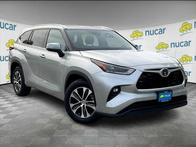 2021 Toyota Highlander XLE for sale in Norwood, MA