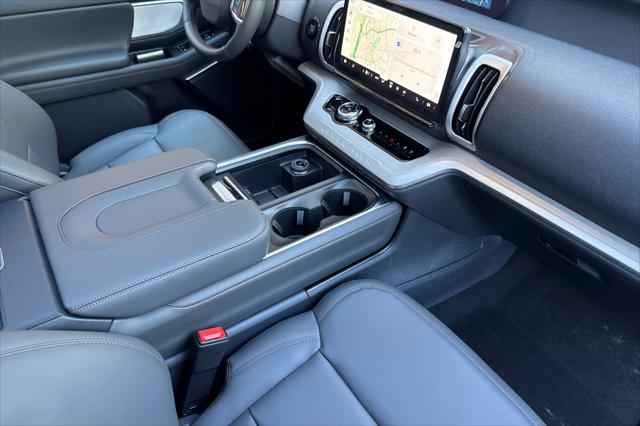 2025 Ford Expedition Active MAX