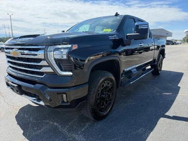 2025 Chevrolet Silverado 2500HD 4WD Crew Cab Standard Bed High Country for sale in Salem, IL