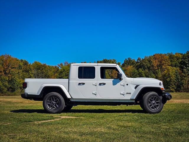 2025 Jeep Gladiator GLADIATOR SPORT S 4X4 2025 Jeep Gladiator GLADIATOR SPORT S 4X4