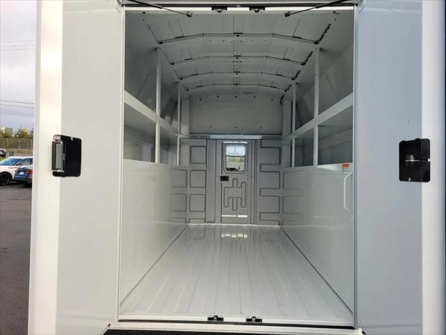 2025 Ford E-350 Cutaway E-Series Cutaway