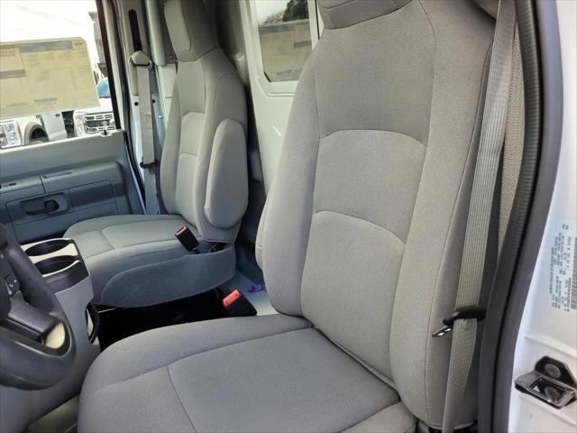 2025 Ford E-350 Cutaway E-Series Cutaway