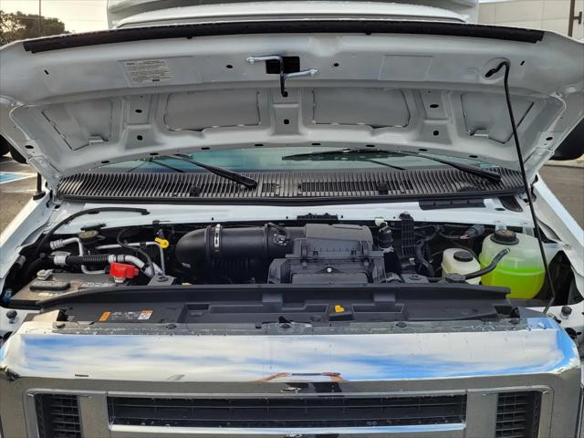 2025 Ford E-350 Cutaway E-Series Cutaway