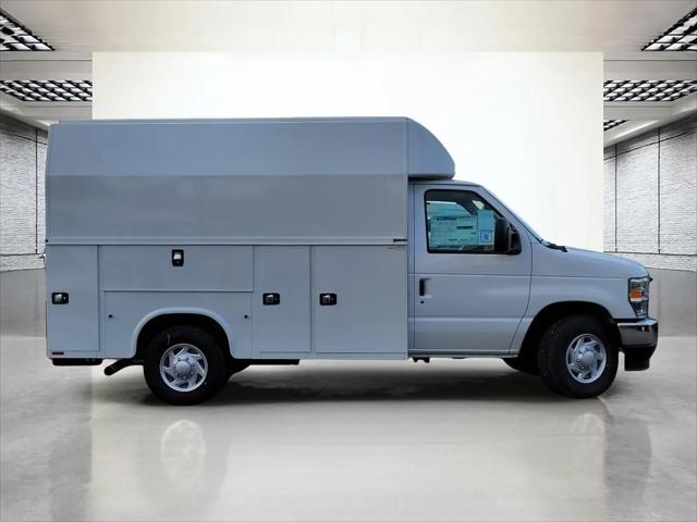 2025 Ford E-350 Cutaway E-Series Cutaway