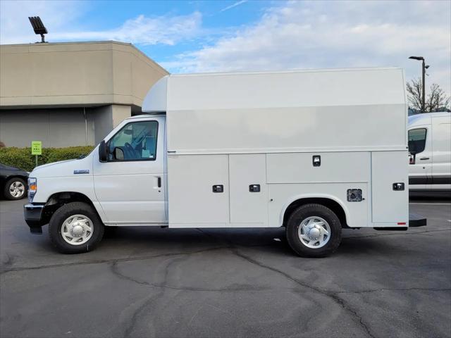 2025 Ford E-350 Cutaway E-Series Cutaway
