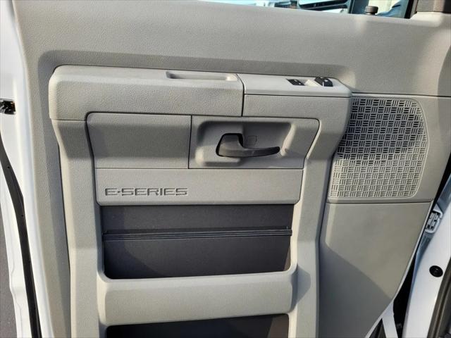 2025 Ford E-350 Cutaway E-Series Cutaway