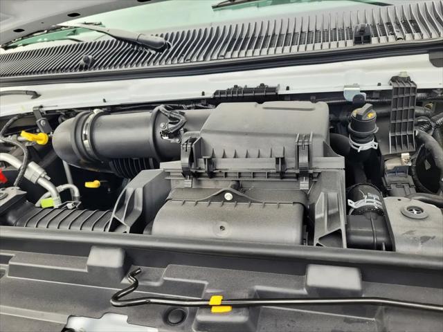 2025 Ford E-350 Cutaway E-Series Cutaway