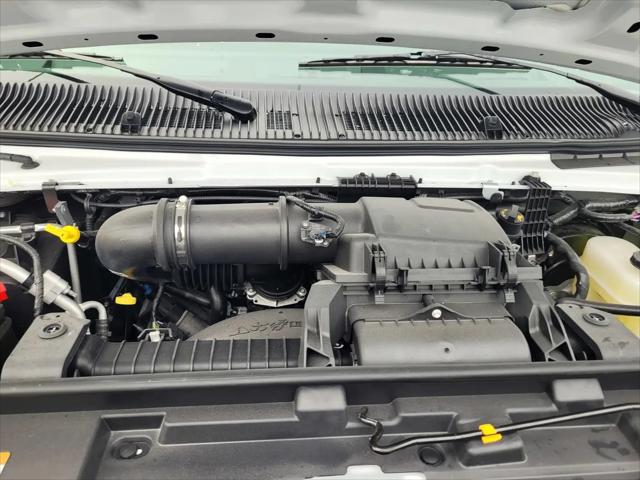 2025 Ford E-350 Cutaway E-Series Cutaway