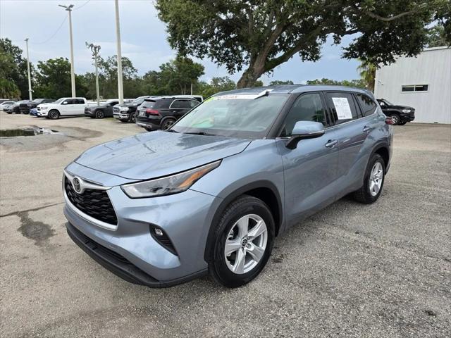 2022 Toyota Highlander LE