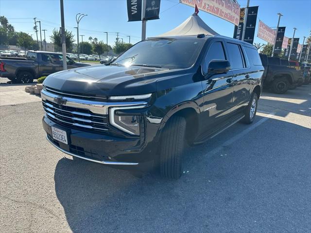 2025 Chevrolet Suburban 2WD LT