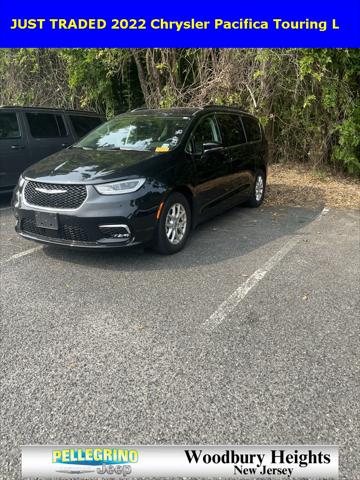 2022 Chrysler Pacifica Touring L