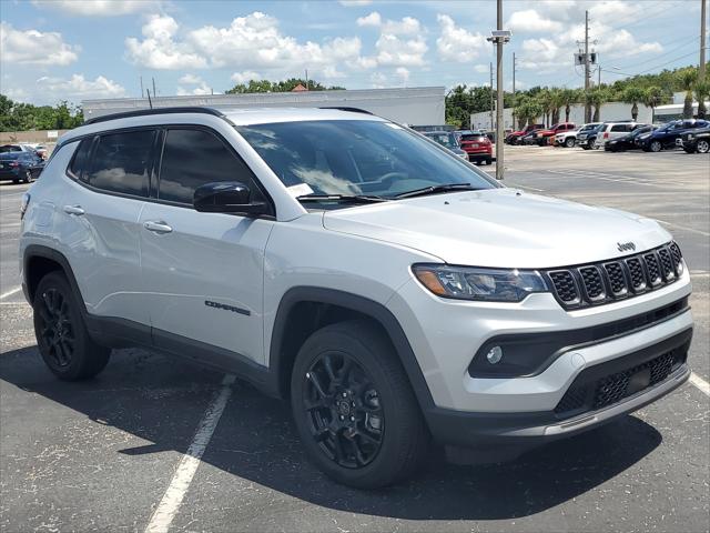 2025 Jeep Compass COMPASS LATITUDE 4X4