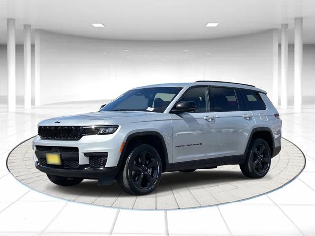 2023 Jeep Grand Cherokee L Altitude 4x4 2023 Jeep Grand Cherokee L Altitude 4x4