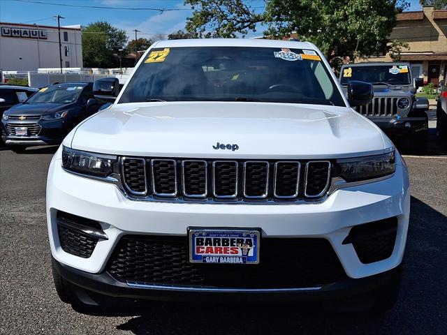 2022 Jeep Grand Cherokee Laredo 4x4