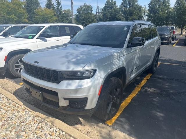 2023 Jeep Grand Cherokee L Altitude 4x4 2023 Jeep Grand Cherokee L Altitude 4x4