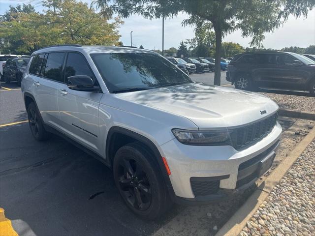 2023 Jeep Grand Cherokee L Altitude 4x4 2023 Jeep Grand Cherokee L Altitude 4x4