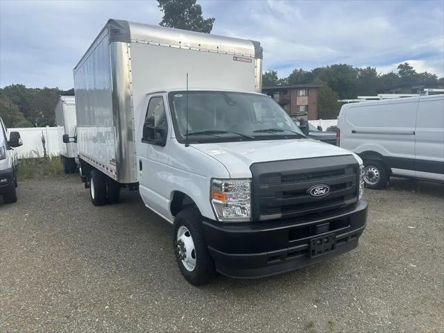 2026 Ford E-450 Cutaway E-Series Cutaway