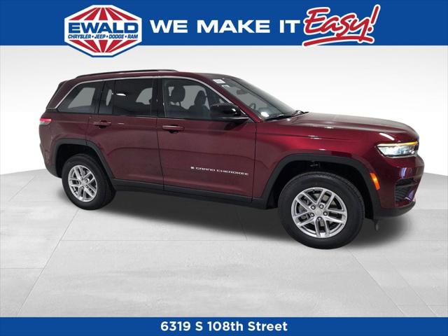 2025 Jeep Grand Cherokee GRAND CHEROKEE LAREDO X 4X4