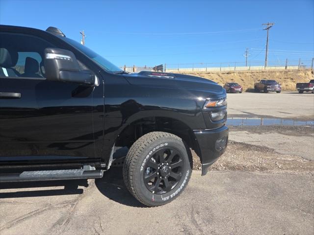 2026 RAM Ram 2500 RAM 2500 BLACK EXPRESS CREW CAB 4X4 64 BOX