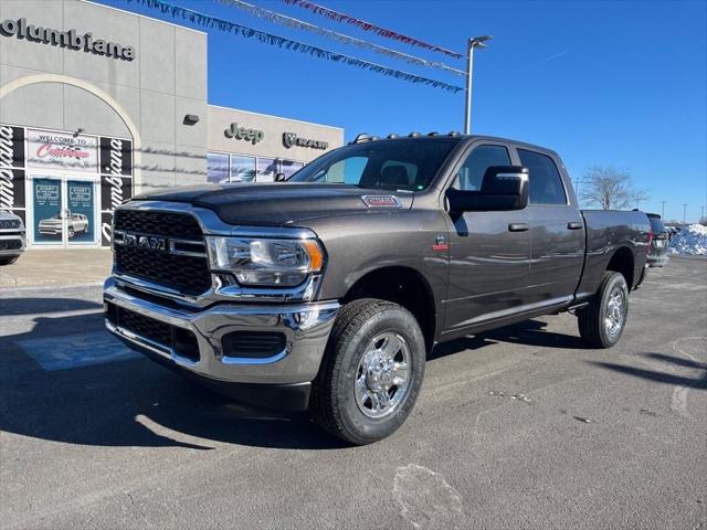 2024 RAM 2500 Tradesman Crew Cab 4x4 64 Box