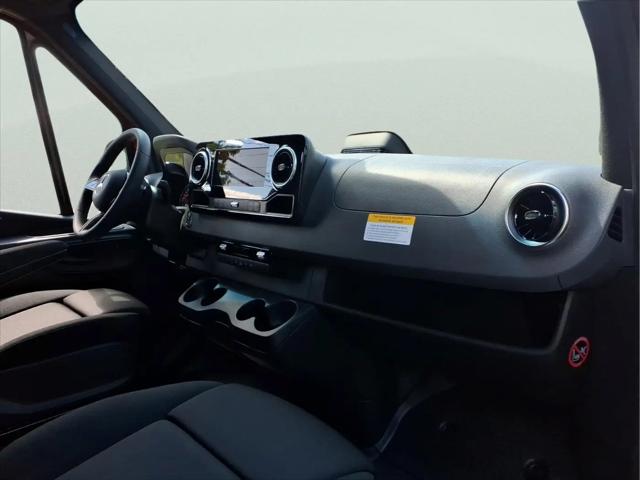 2025 Mercedes-Benz Sprinter 2500 Standard Roof 4-Cyl Diesel
