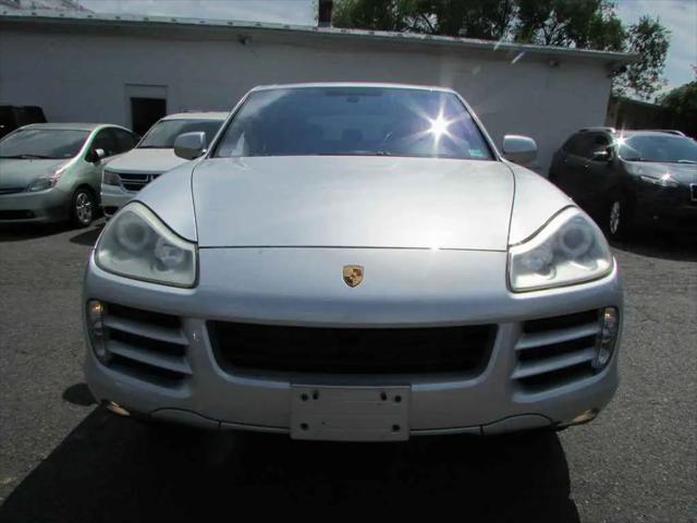 2008 Porsche Cayenne Standard