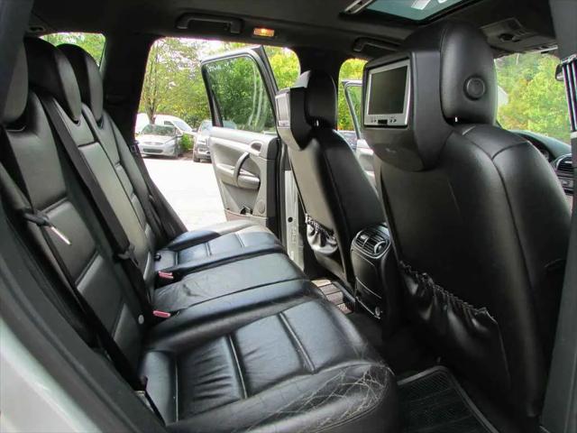 2008 Porsche Cayenne Standard