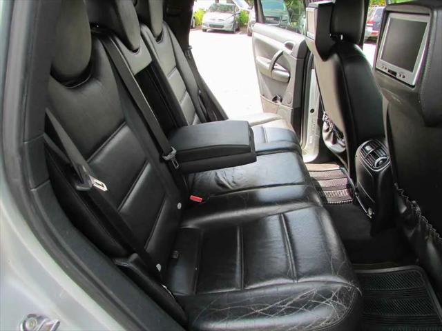 2008 Porsche Cayenne Standard