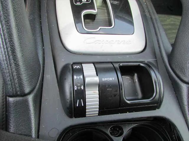 2008 Porsche Cayenne Standard