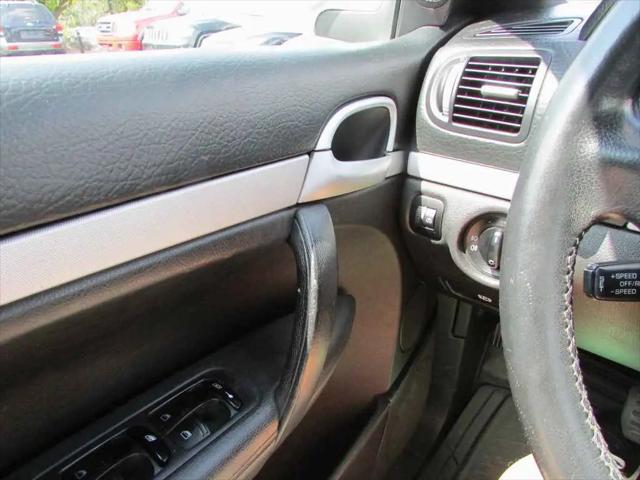 2008 Porsche Cayenne Standard