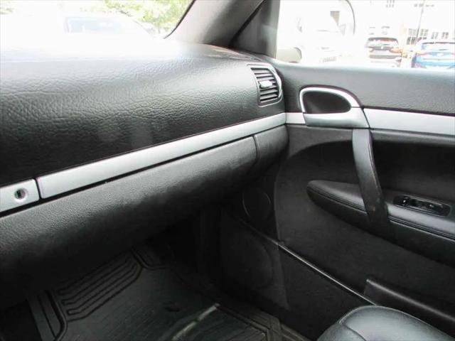 2008 Porsche Cayenne Standard