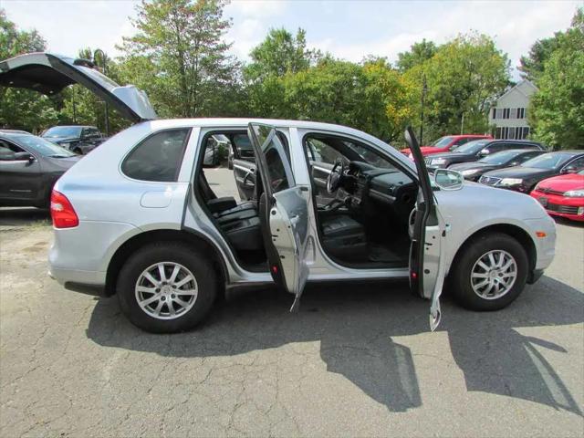 2008 Porsche Cayenne Standard