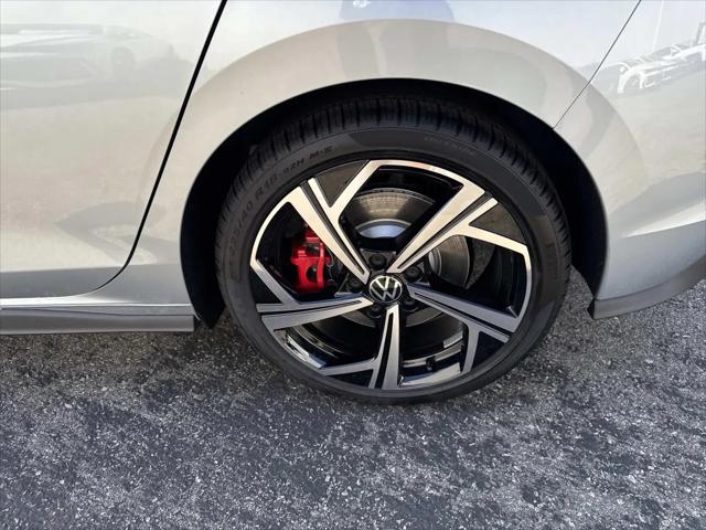 2025 Volkswagen Golf GTI 2.0T SE