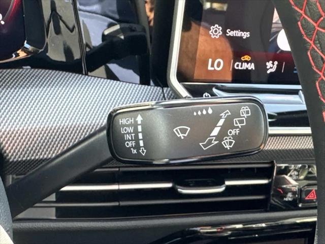 2025 Volkswagen Golf GTI 2.0T SE