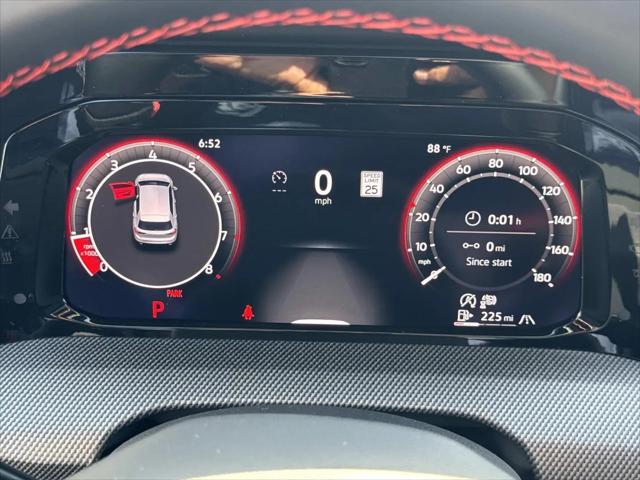 2025 Volkswagen Golf GTI 2.0T SE