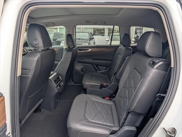 2026 Volkswagen Atlas SE with Technology